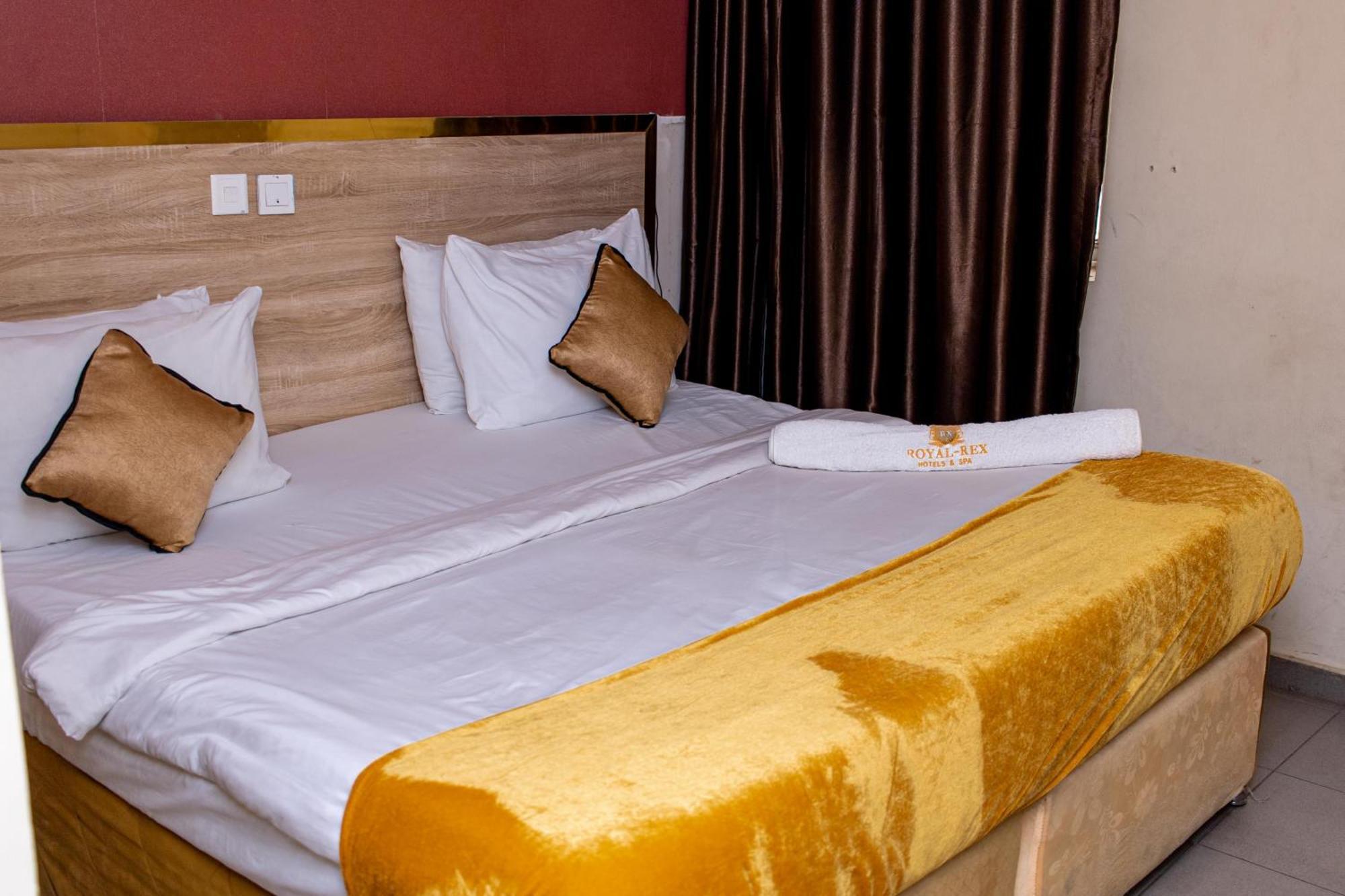Royal Rex Hotels And Spa ลากอส ภายนอก รูปภาพ